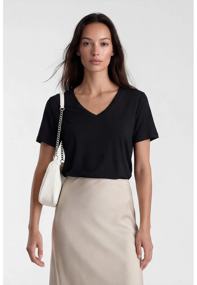Tricou cu decolteu in V si model uni, Negru