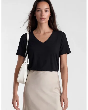 Tricou cu decolteu in V si model uni, Negru