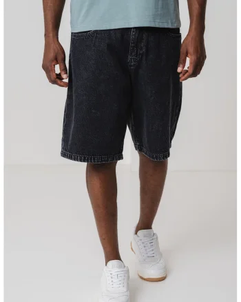 Blugi scurti, Negru stins