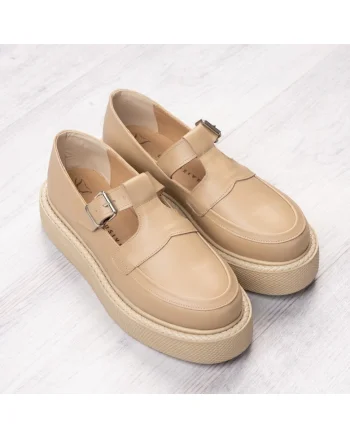 Pantofi din piele Celine, Bej