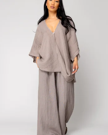 Set Olivia Bluza asimetrica si Pantalon lung din 100% in Taupe
