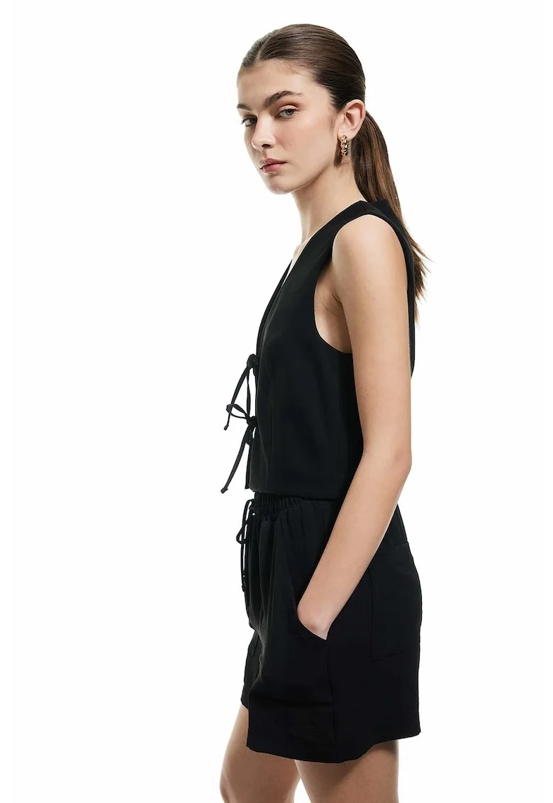 Pantaloni scurti cu snururi de ajustare, Negru