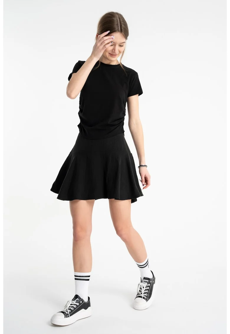 Fusta mini evazata,