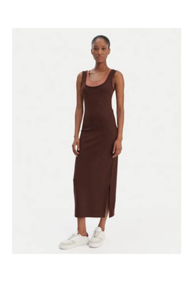 Rochie midi cu slit lateral