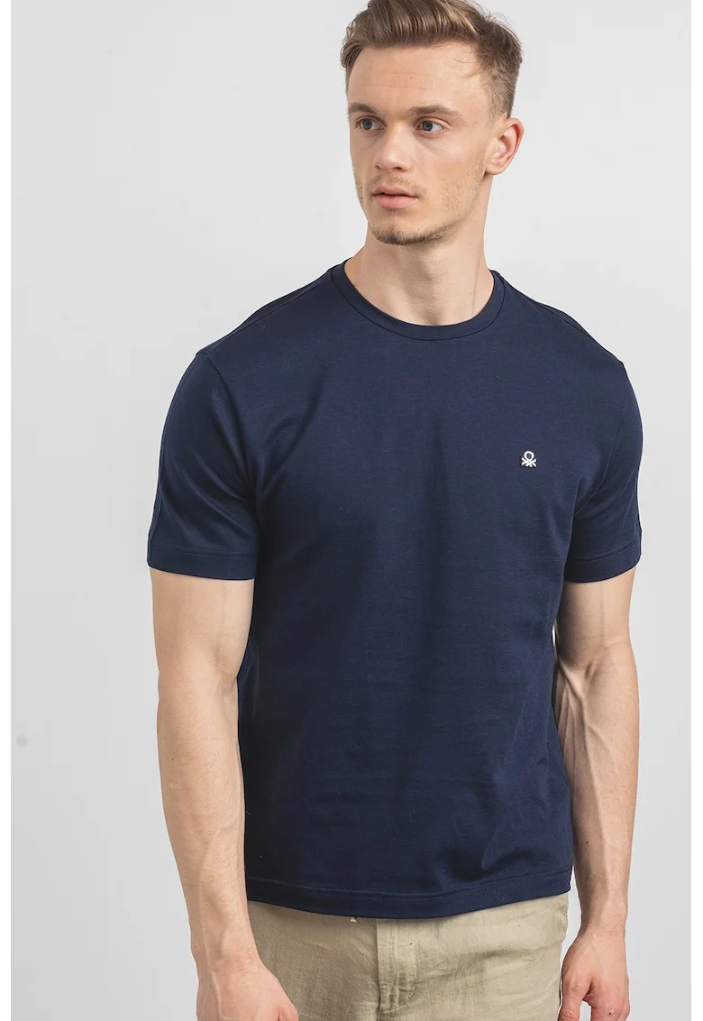 Tricou de bumbac cu decolteu la baza gatului si logo discret, Bleumarin