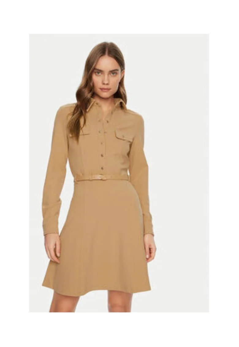 Rochie cu o curea in talie
