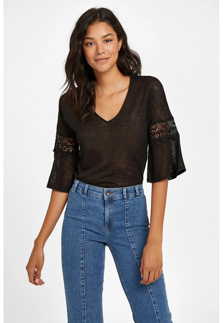 Bluza cu decolteu in V si maneci evazate trei sferturi, Negru