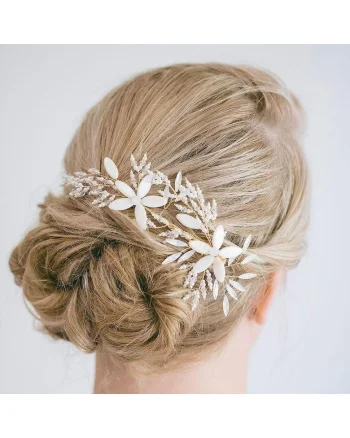 Accesoriu par, auriu, cu flori albe si perlute, Olympia C8,