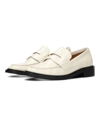 Mocasini cu talpa plata si aspect lacuit