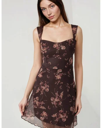 Rochie mini,  din tul cu imprimeu, decolteu inima, maro
