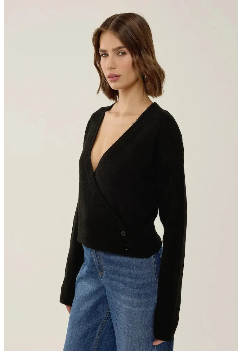 Pulover dama,  infasurat, decolteu in V, negru, acril