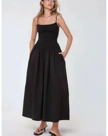 Rochie maxi,  forma de A, guler patrat, neagra, textil