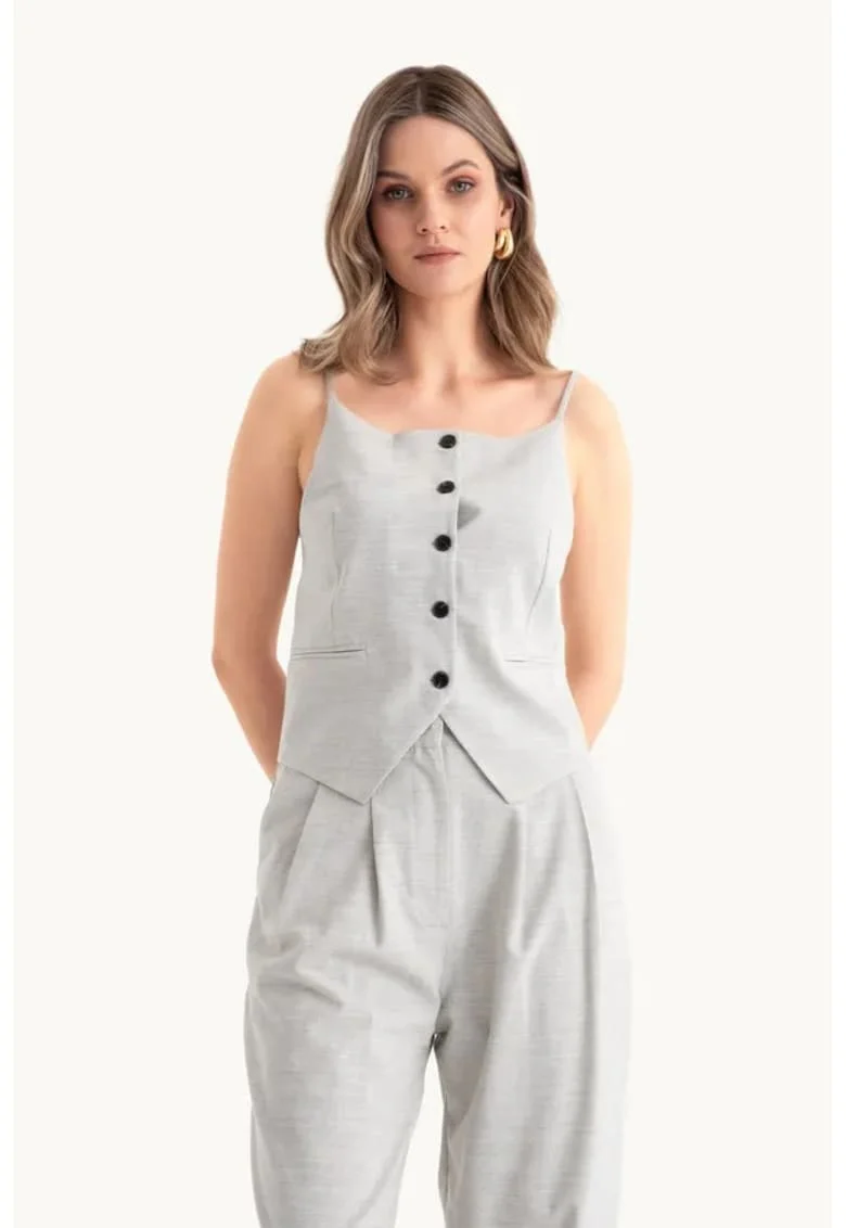 Top  cu bretele fine si nasturi, gri, textil