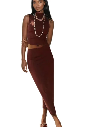 Top dama  slim fit, guler halter, maro