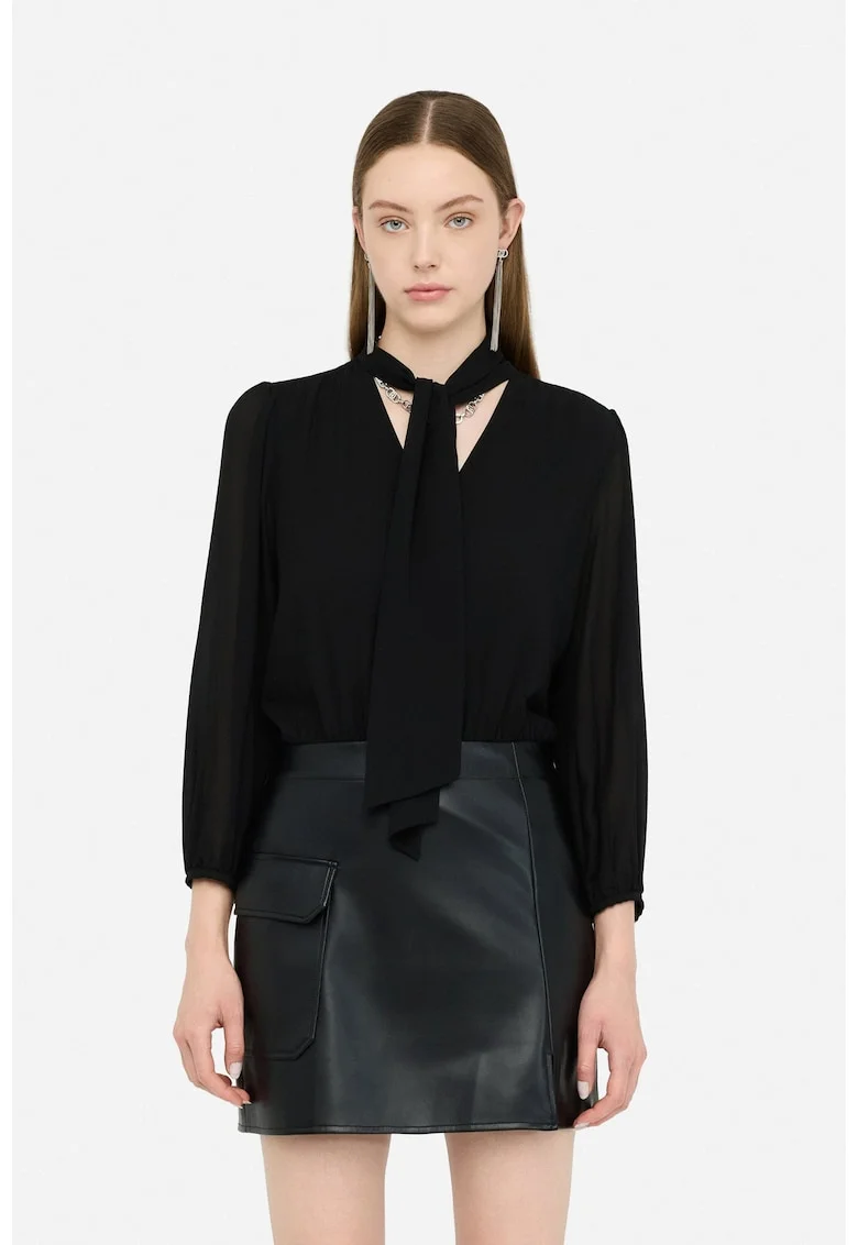 Rochie scurta cu detaliu funda, Negru