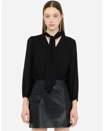Rochie scurta cu detaliu funda, Negru