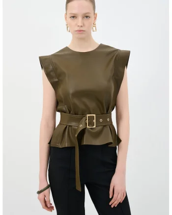 Bluza de piele ecologica cu o curea asortata