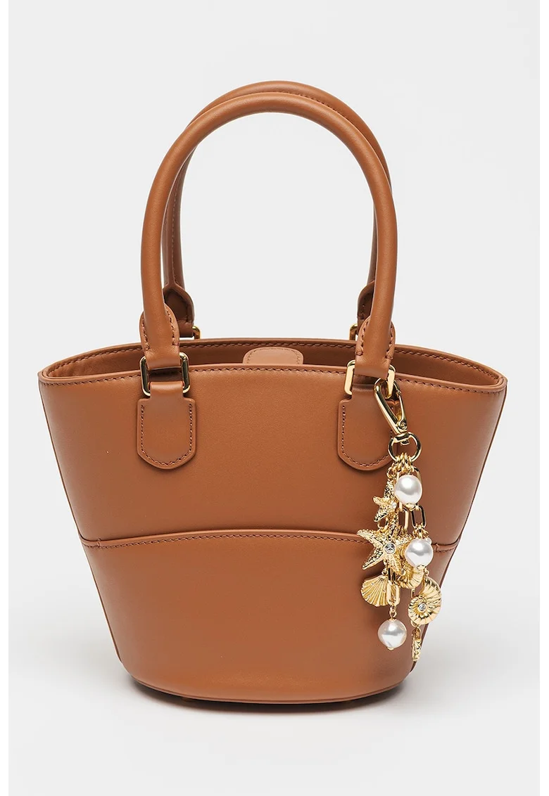 Geanta bucket din piele cu talisman, Maro scortisoara, 17 x 24 x 12 cm