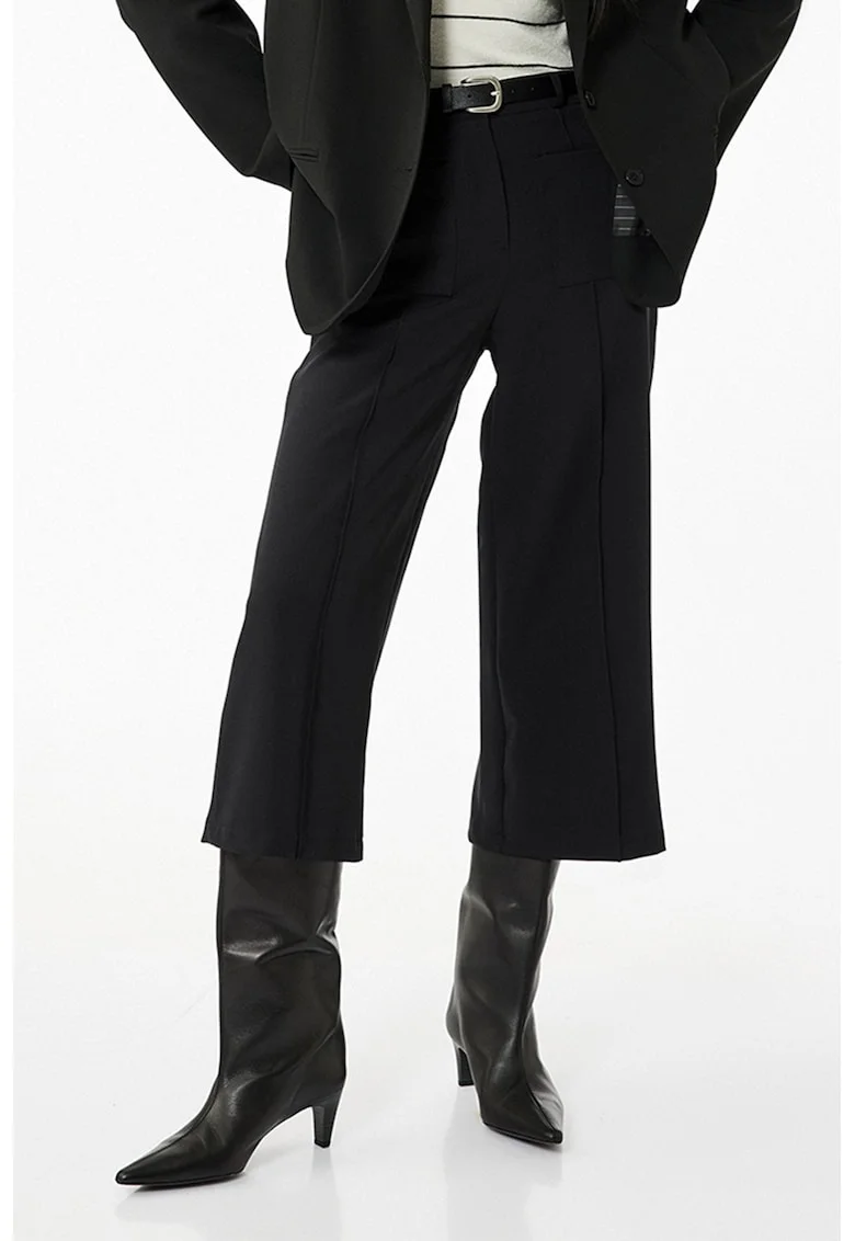 Pantaloni evazati cu o curea, Negru