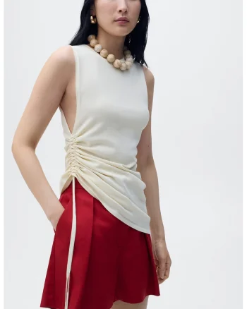 Pantaloni scurti din amestec de in cu pliuri, Rosu inchis