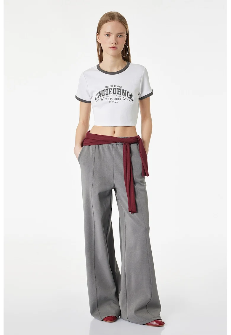 Tricou crop cu imprimeu text, Alb murdar