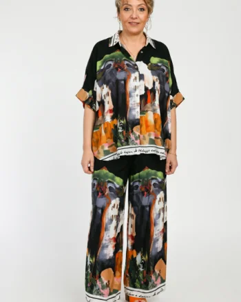 Compleu camasa si pantaloni palazzo din vascoza cu matase, cu imprimeu artistic pe fond negru