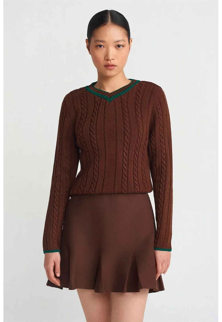 Pulover dama  regular-fit, maneci lungi, decolteu in V, maro castaniu, tricot acrilic,