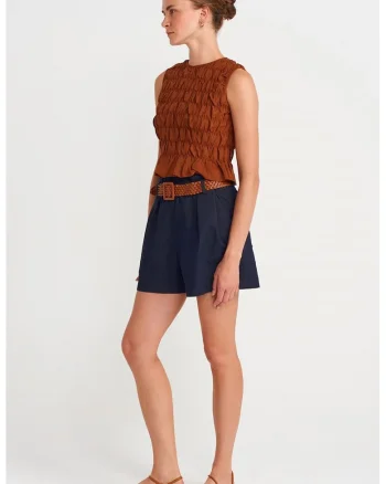 Pantaloni scurti,  mini, bleumarin, crep, cu curea