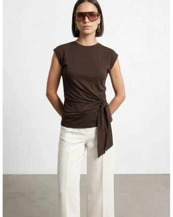 Tricou dama  bumbac, fara maneci, detaliu cu snur, maro cafea