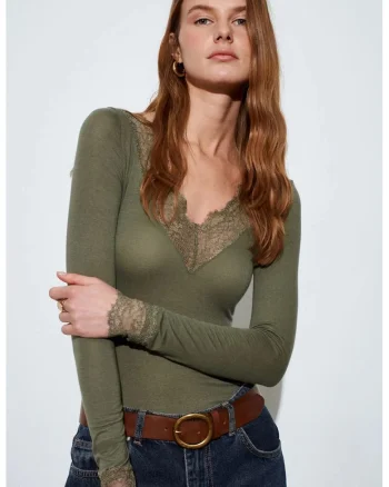 Bluza dama,  Slim Fit, decolteu in V, detalii florale, verde kaki, dantela