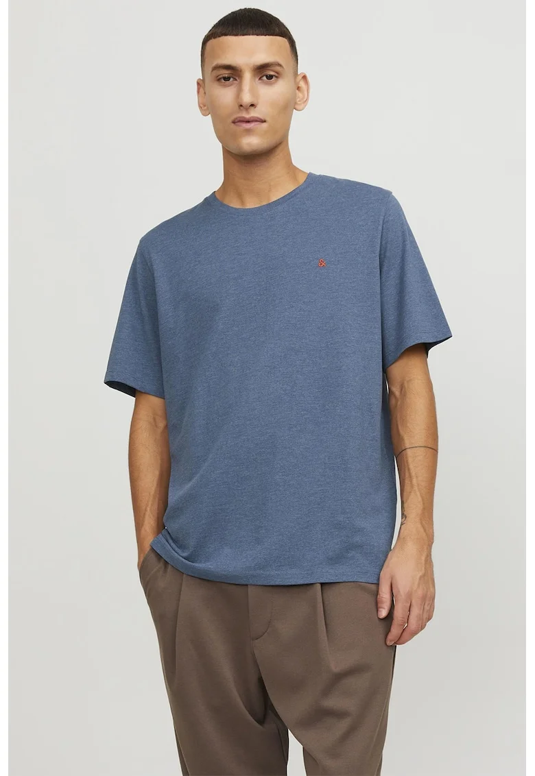 Tricou de bumbac organic cu decolteu la baza gatului si broderie discreta, Albastru prafuit