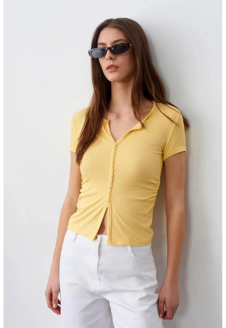 Bluza dama,  Slim Fit, decolteu in V, galben lamaie, maneca scurta