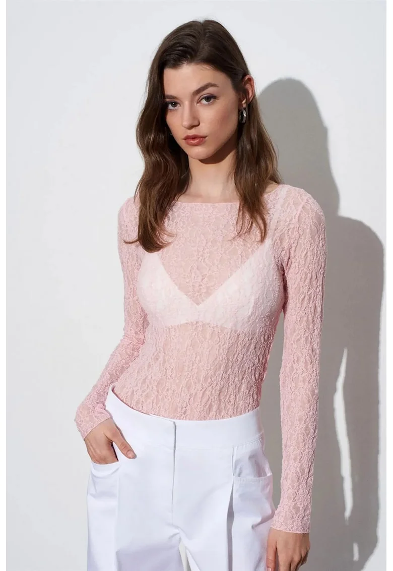 Bluza dama,  Slim Fit cu guler barca si dantela, roz pudrat, elegant, maneca lunga, fara inchidere