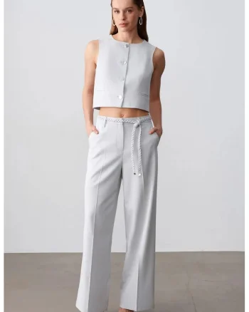 Pantaloni dama,  talie inalta, croiala larga, gri deschis, material texturat
