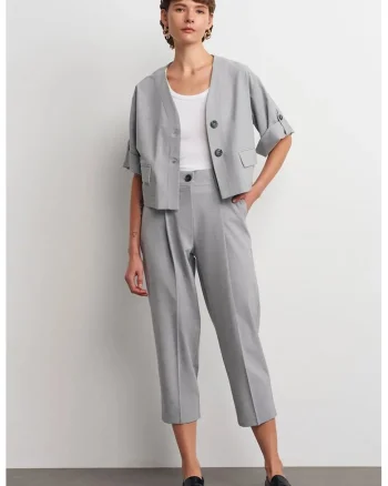 Pantaloni Capri, Gri deschis