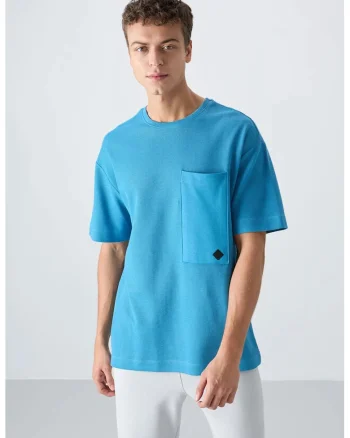 Tricou  supradimensionat, bumbac, albastru cerulean, cu guler rotund si buzunar