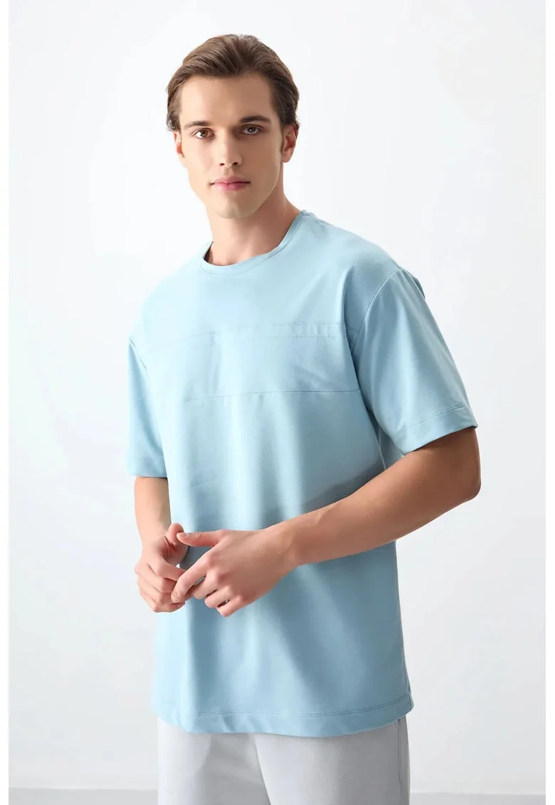 Tricou  supradimensionat, elastic, albastru deschis, pentru barbati
