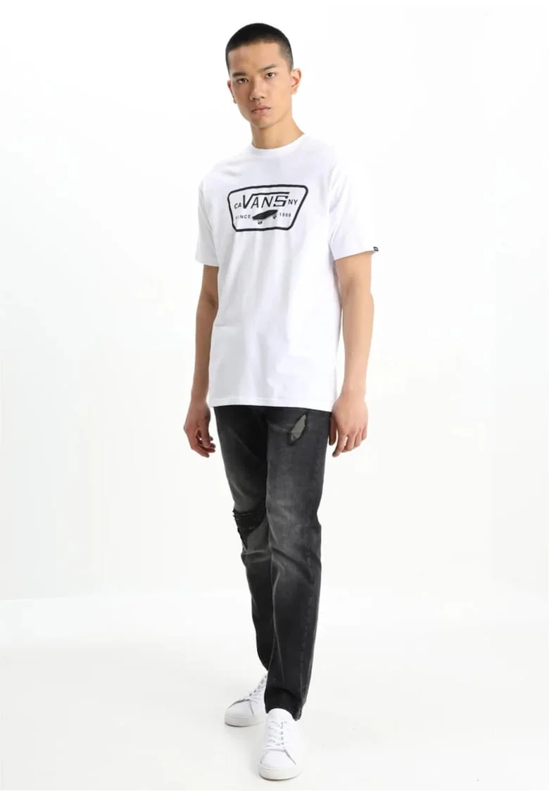 Tricou cu imprimeu logo si decolteu la baza gatului,
