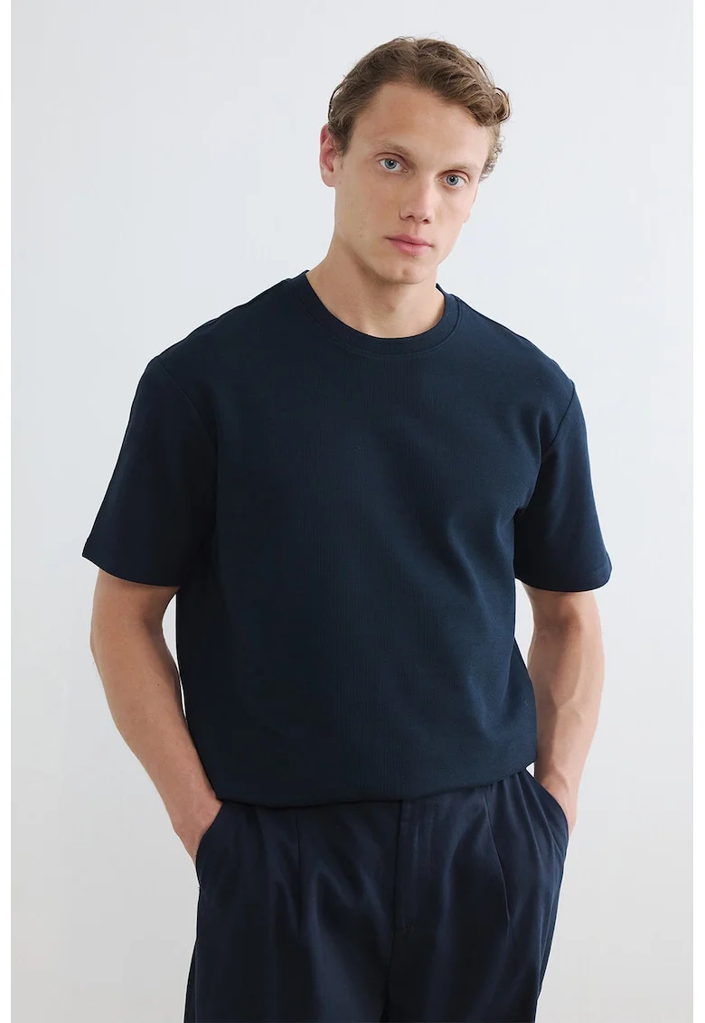 Tricou cu decolteu la baza gatului si model uni, Albastru ultramarin