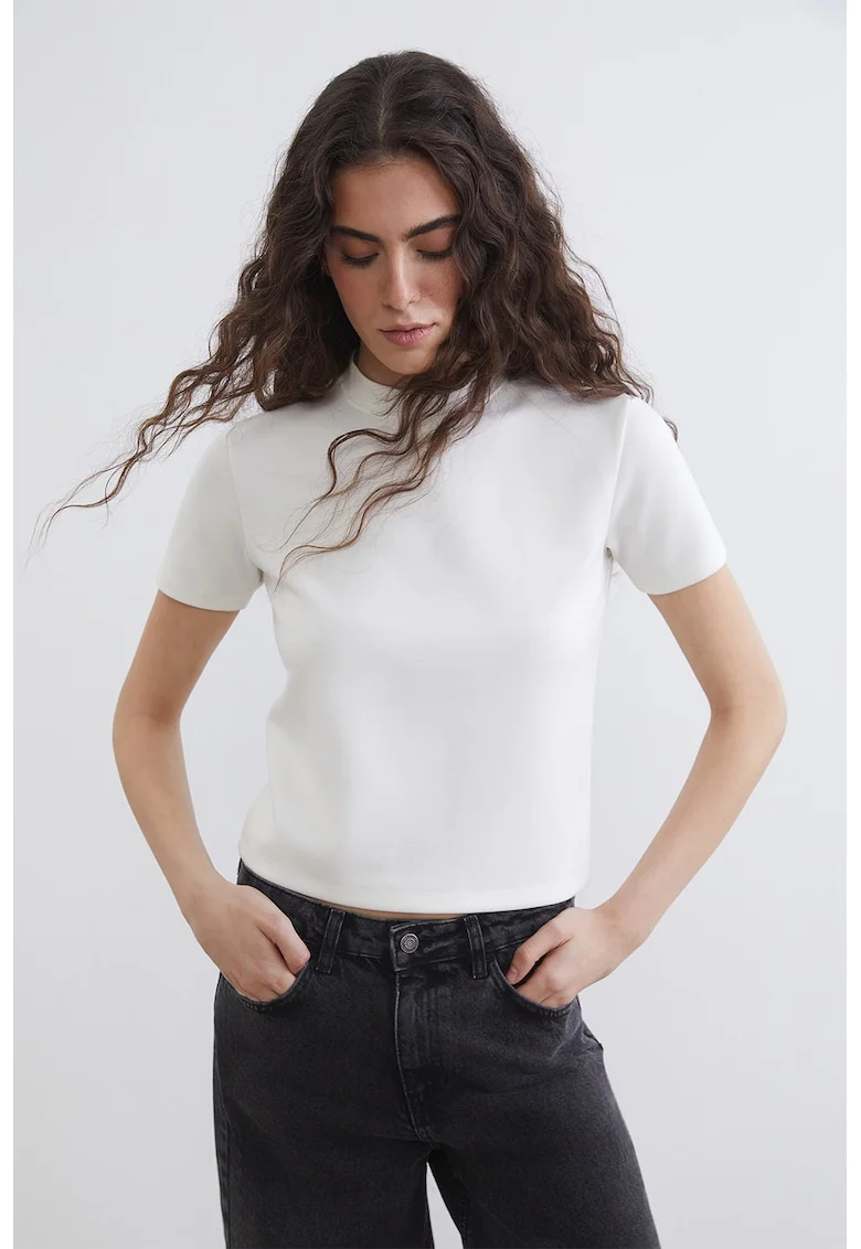 Tricou slim fit cu decolteu la baza gatului, Alb