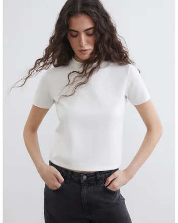 Tricou slim fit cu decolteu la baza gatului, Alb