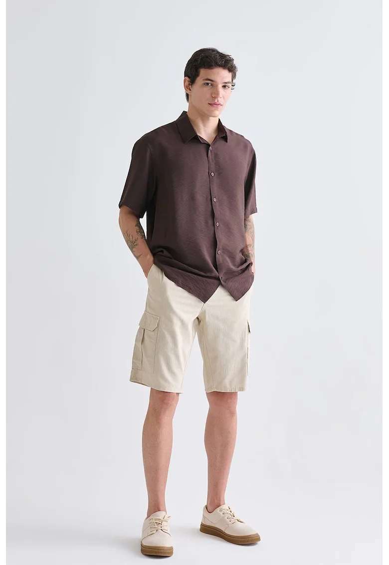 Pantaloni scurti cargo, Crem