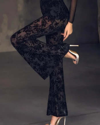 Pantaloni evazati, din tul, cu model floral – Gaja