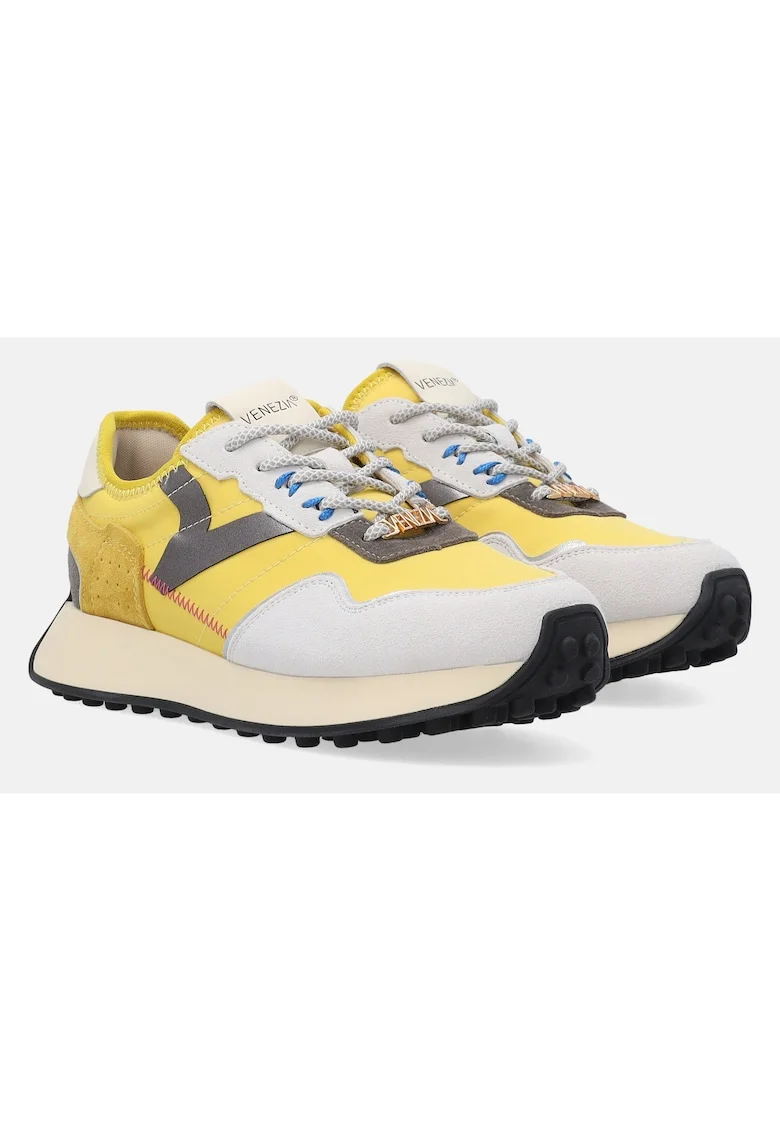 Pantofi sport cu insertii din material sintetic,