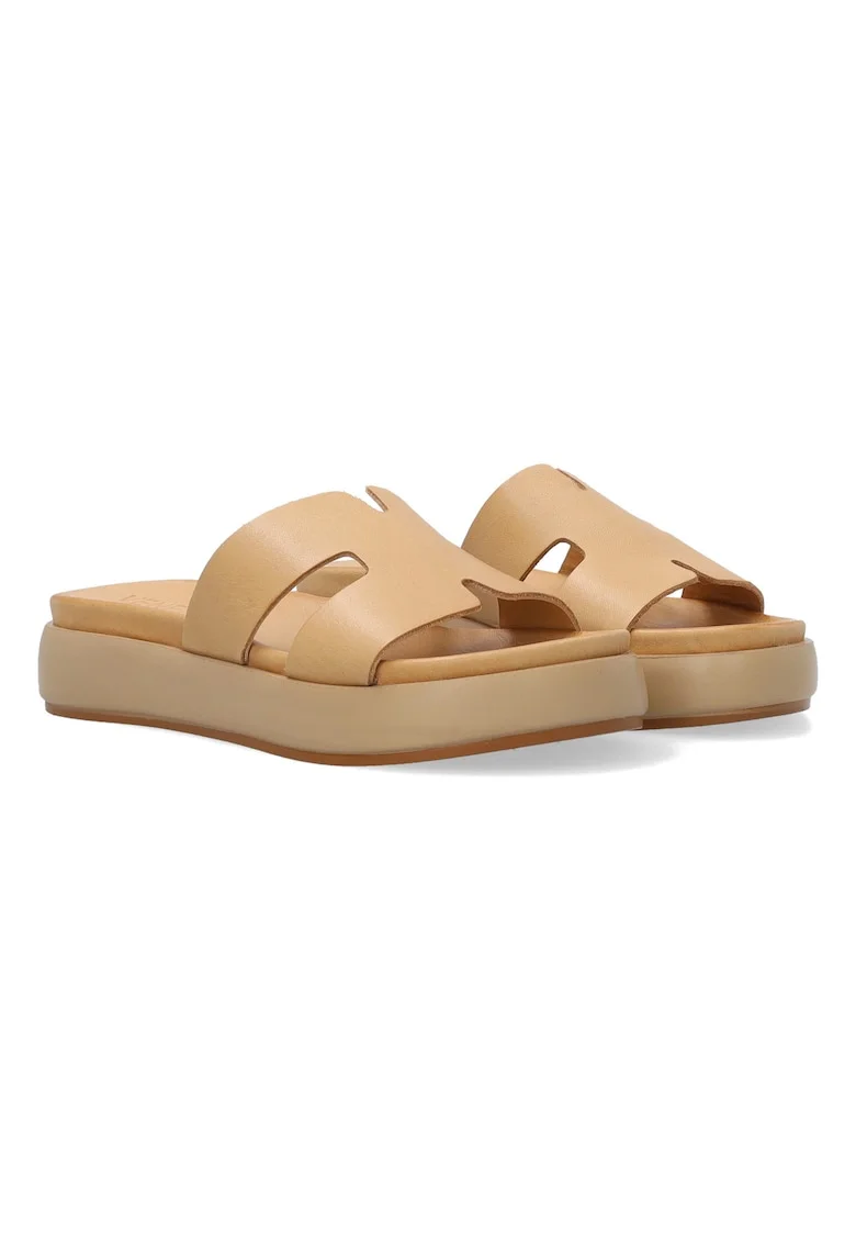 Papuci de piele
