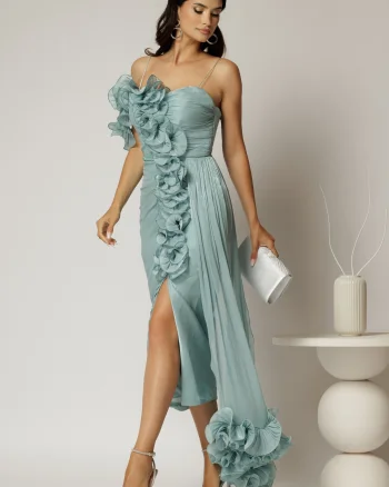 Rochie midi verde mint din voal peliculizat cu croi conic si volanase