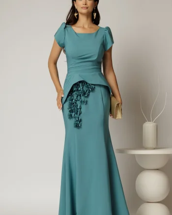 Rochie lunga turcoaz de ocazie cu croi sirena si aplicatii florale sub peplum