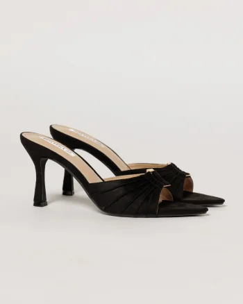 Sandale negre de tip mule cu acceesoriu auriu