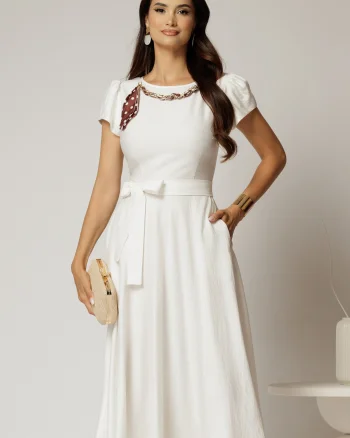 Rochie midi alba din rayon cu lantisor cu esarfa la decolteu
