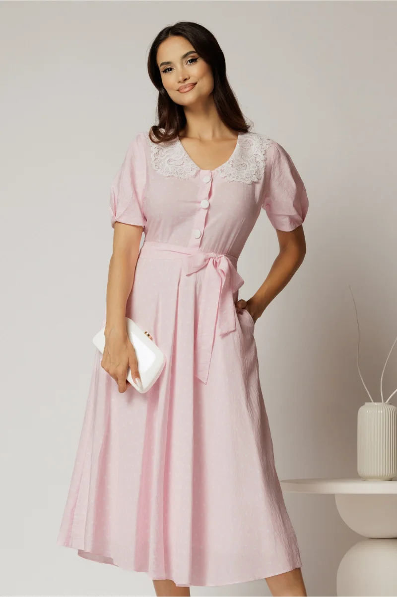 Rochie midi roz cu buline de zi si guler brodat